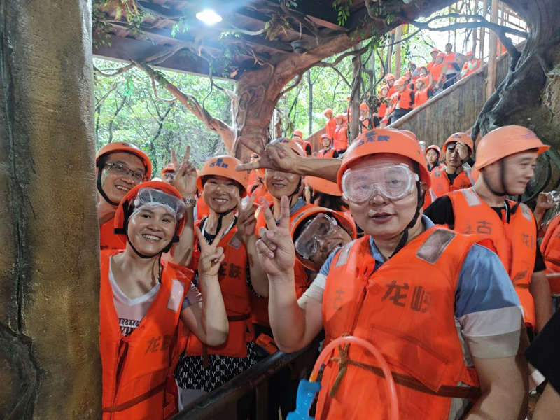 豪歐清遠(yuǎn)團(tuán)建，暢享激情之旅